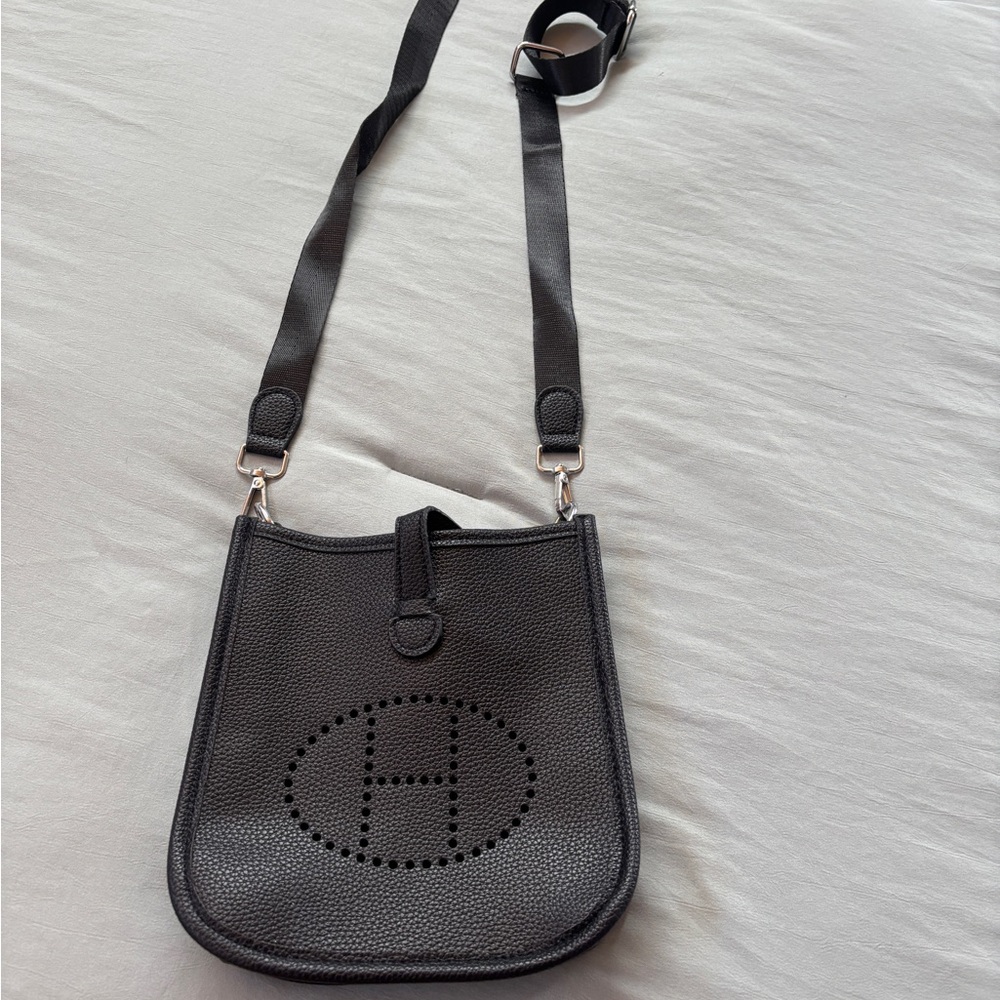 Elegant Black Crossbody Bag